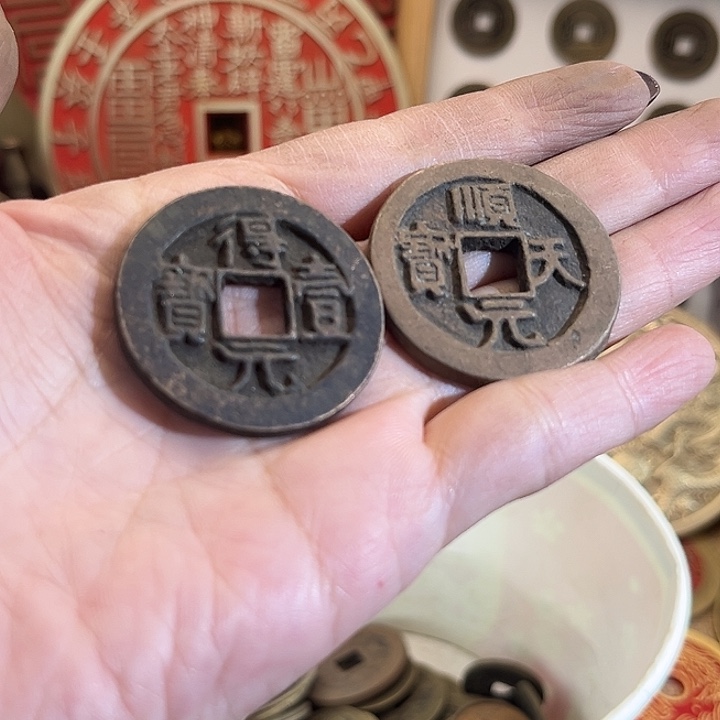 花***忧铜现代翻砂工艺作品