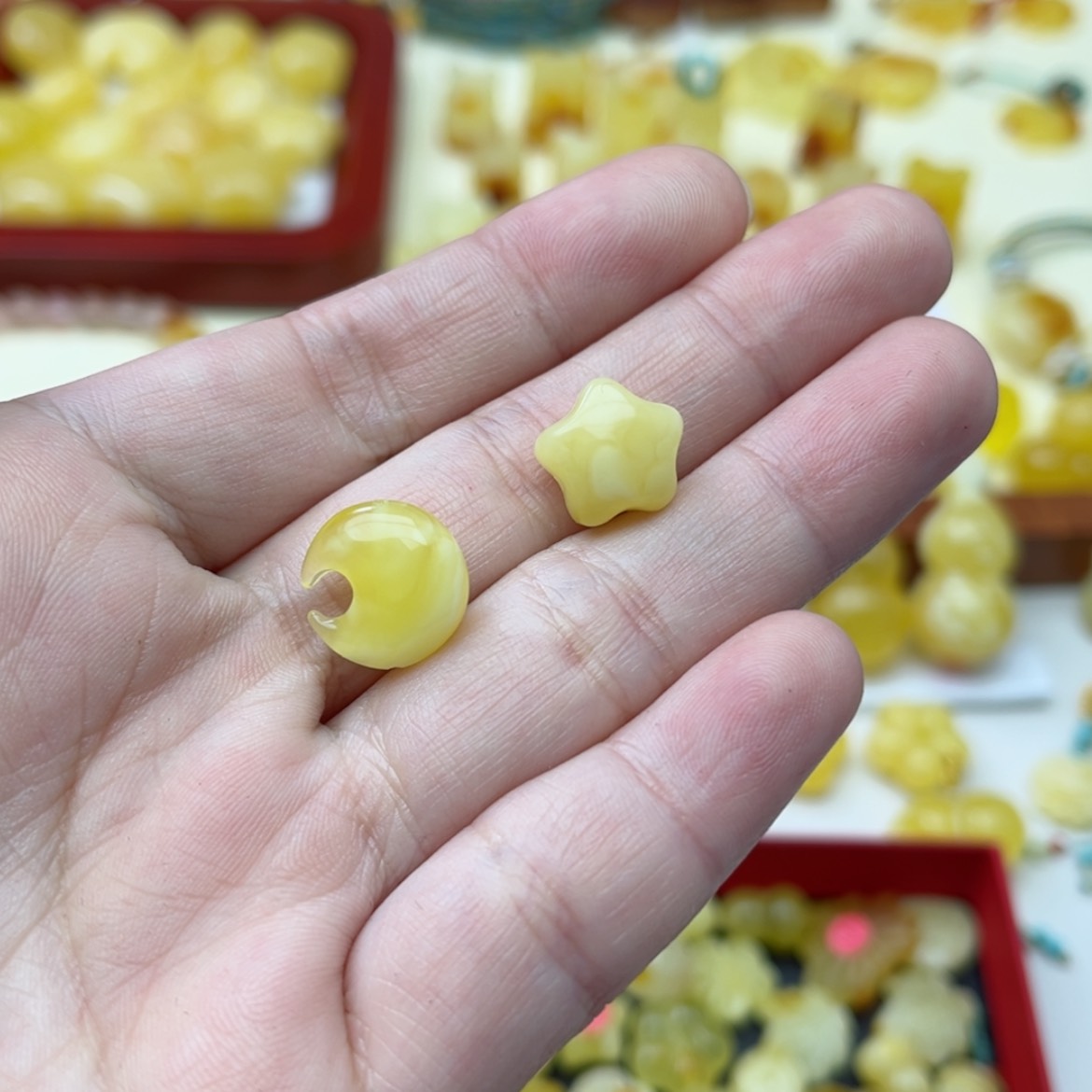 【闪购商品】蜜蜡裸石未镶嵌配饰