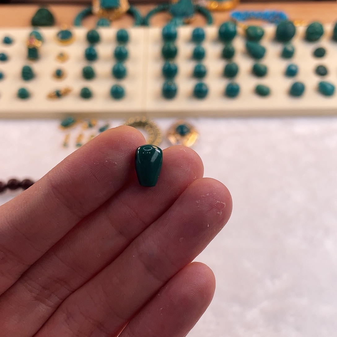 绿松石未镶嵌耳饰