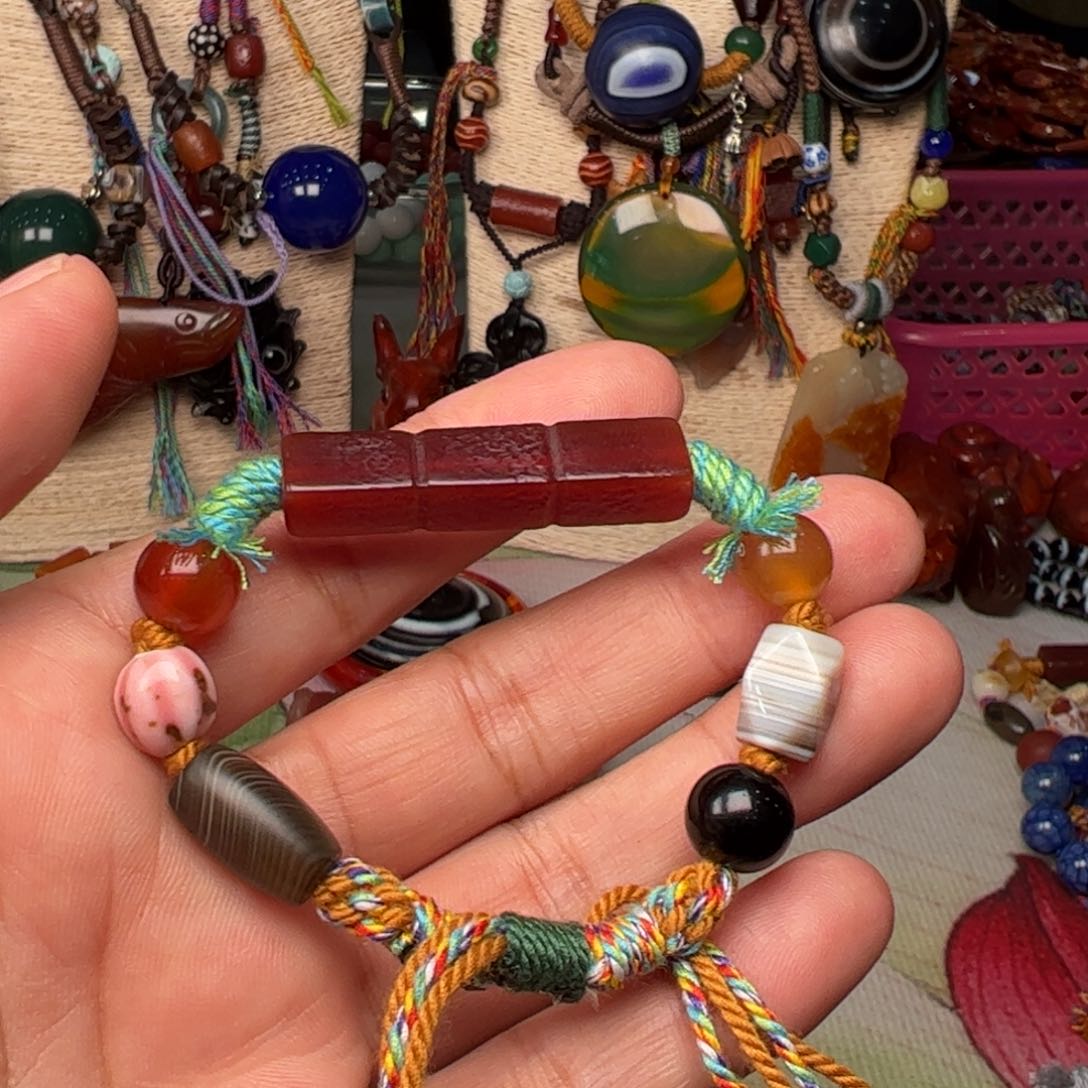 玛瑙/玉髓颈饰未镶嵌