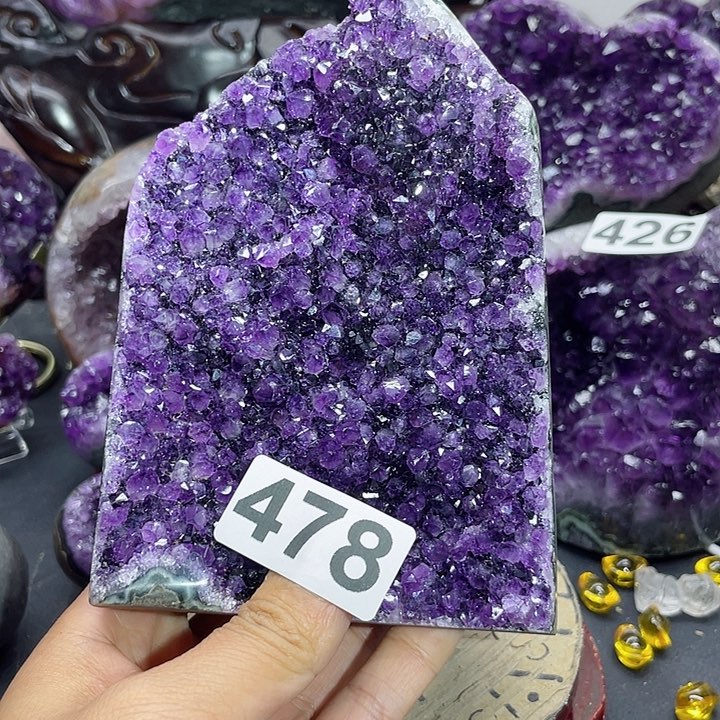 未镶嵌水晶大型摆件（非配饰）