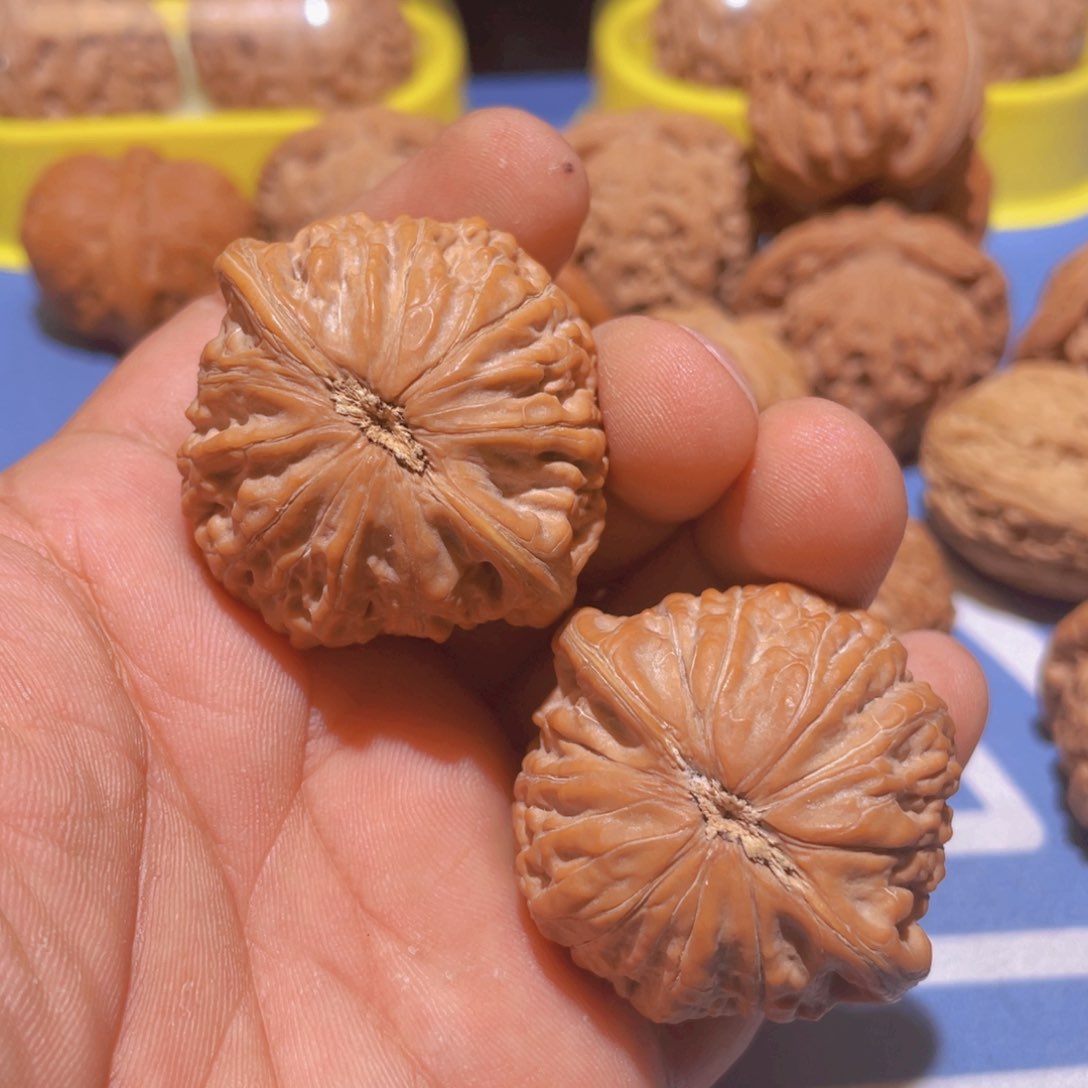 文玩核桃吊坠@*Q铁锤