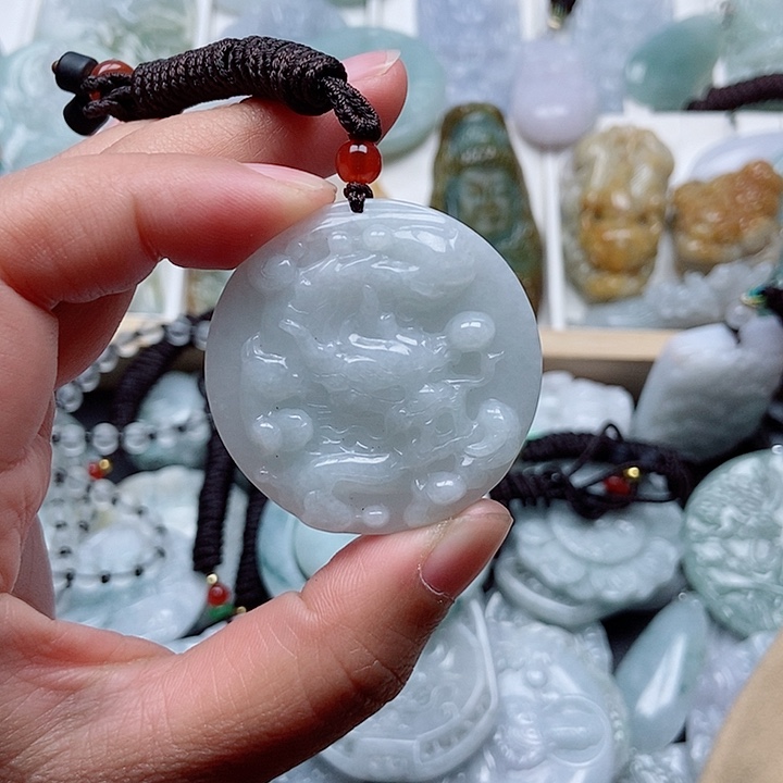 翡翠吊坠(不含链)未镶嵌翡翠