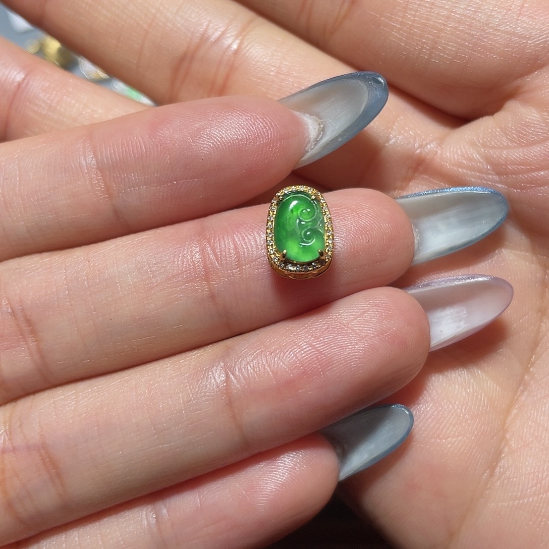 翡翠18K金镶嵌吊坠(不含链)