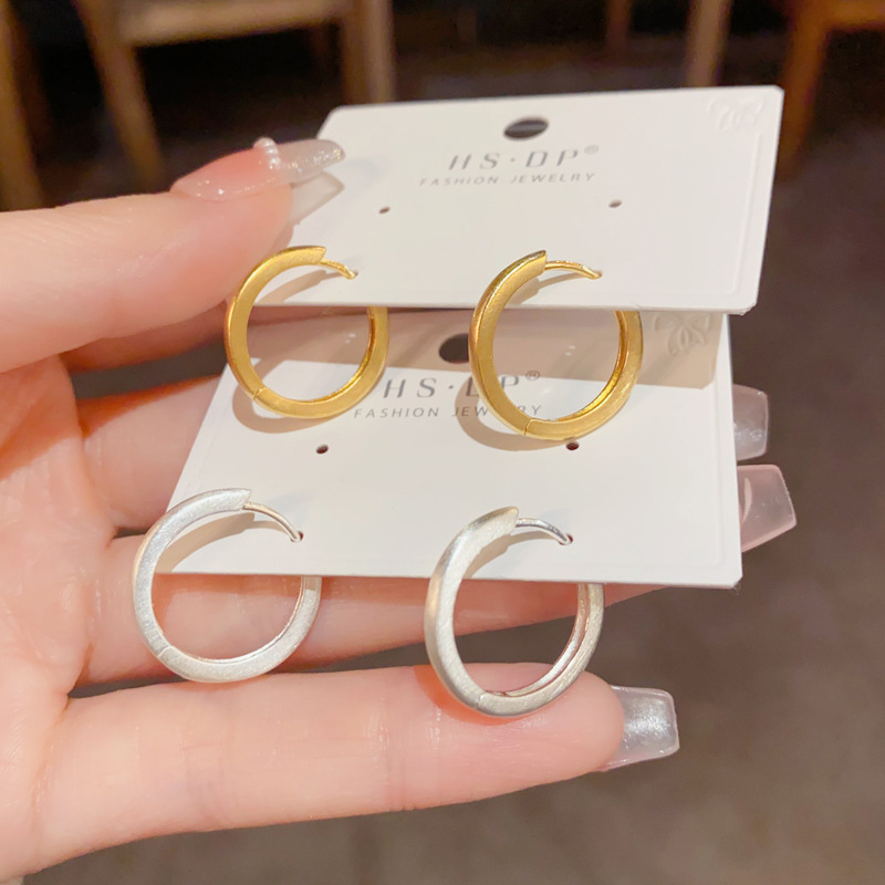 黄铜耳饰 气质时尚金属圆圈耳扣个性百搭冷淡风耳圈高级耳饰耳环