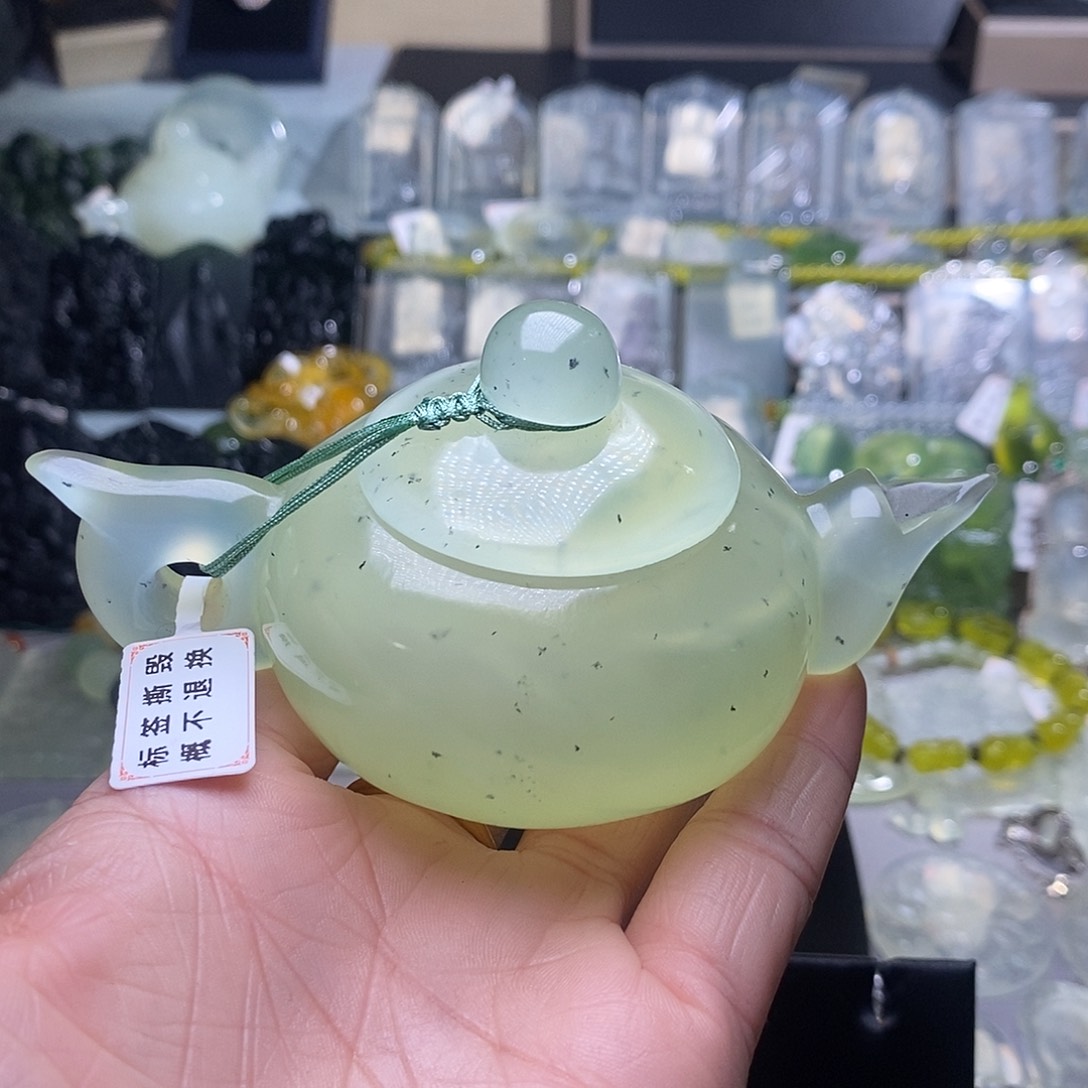 蛇纹石玉壶未镶嵌孜**卷