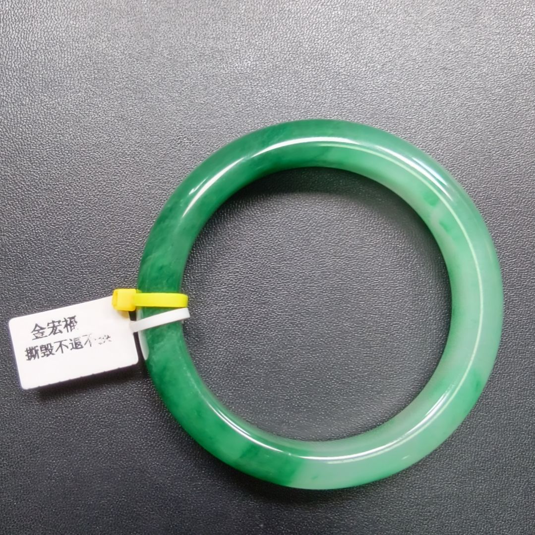 石英质玉（非洲翠）未镶嵌手镯非洲翠手镯