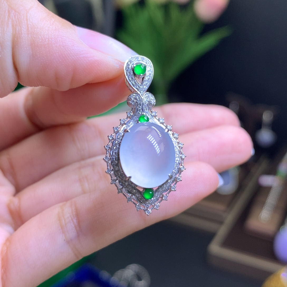 翡翠颈饰18K金镶嵌天然