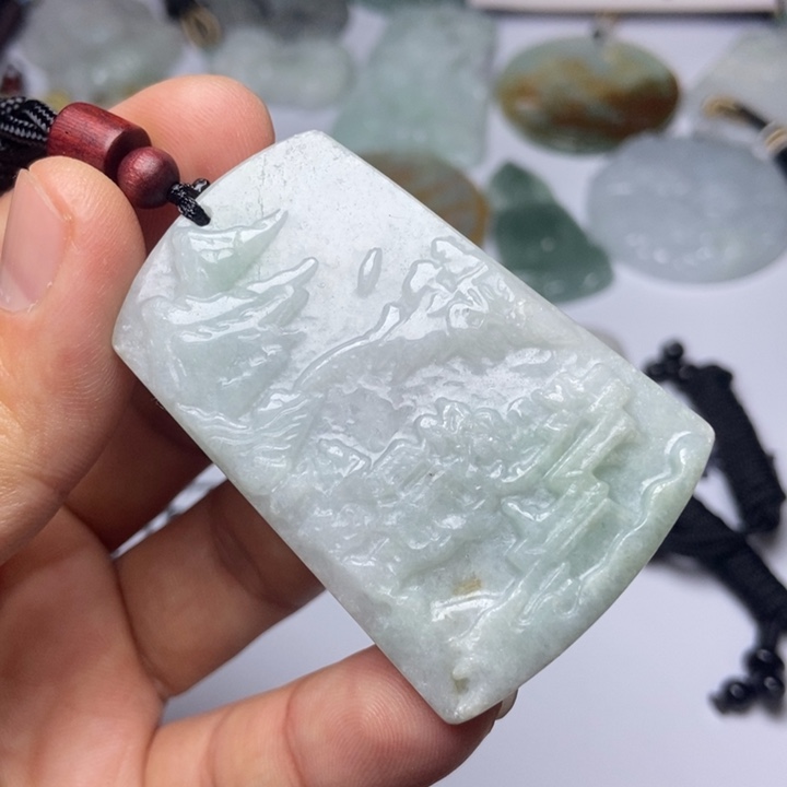 翡翠未镶嵌颈饰翡翠