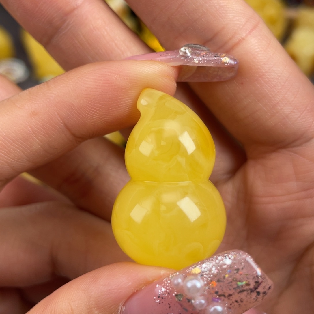 琥珀裸石未镶嵌蜜蜡