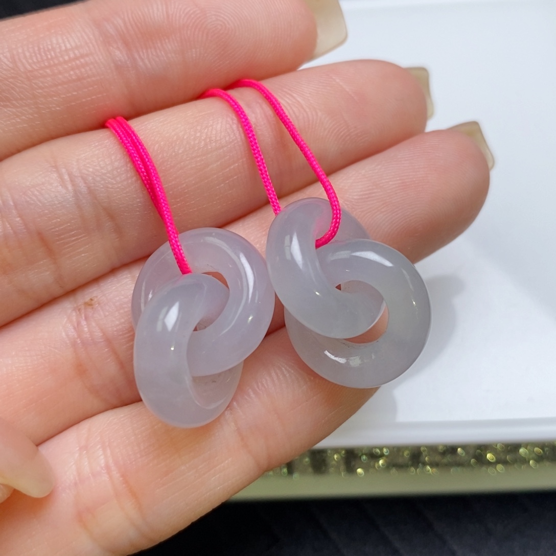 翡翠未镶嵌耳饰冰淡紫环环相扣