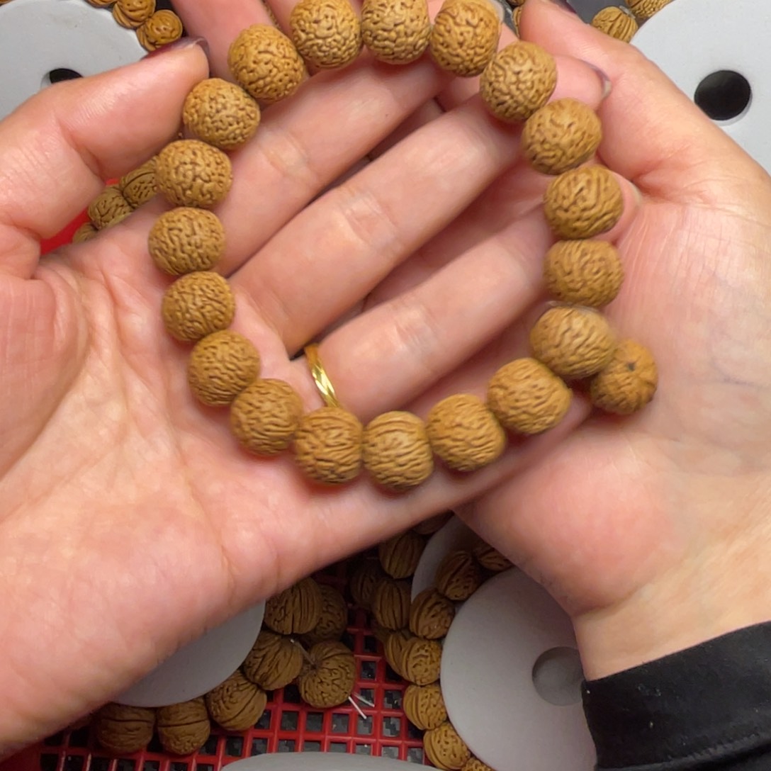 桃木虎****）桃核手串13+野生