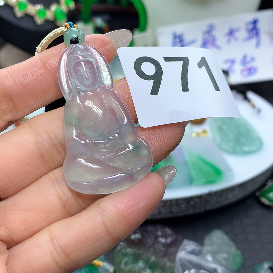 翡翠吊坠(赠链)未镶嵌