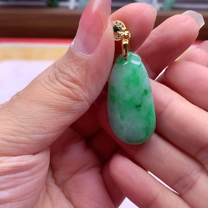 翡翠颈饰银S925镶嵌翡翠