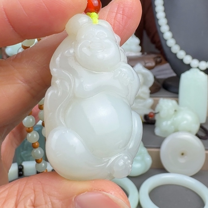 和田玉未镶嵌颈饰