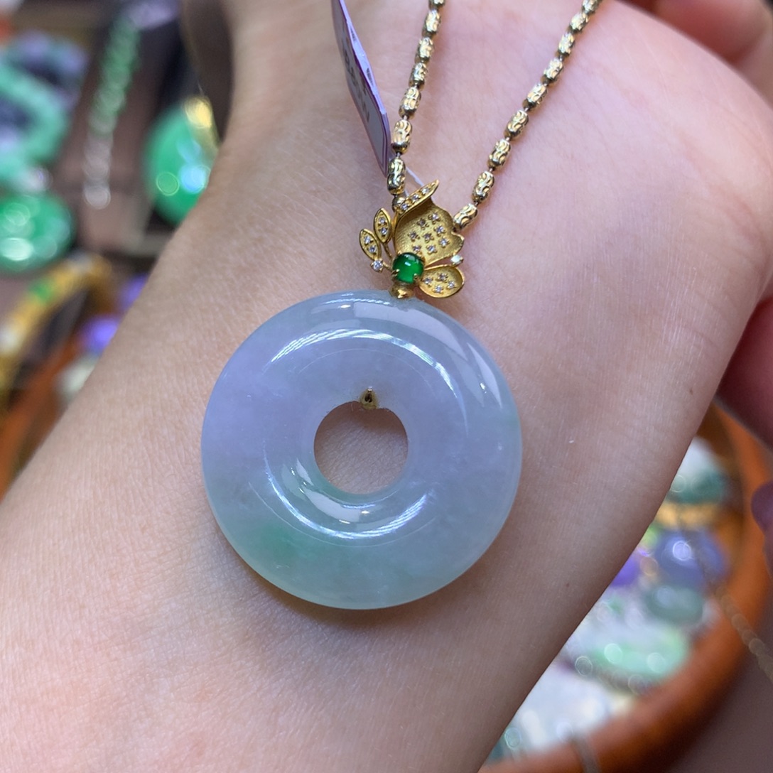 翡翠18K金镶嵌颈饰