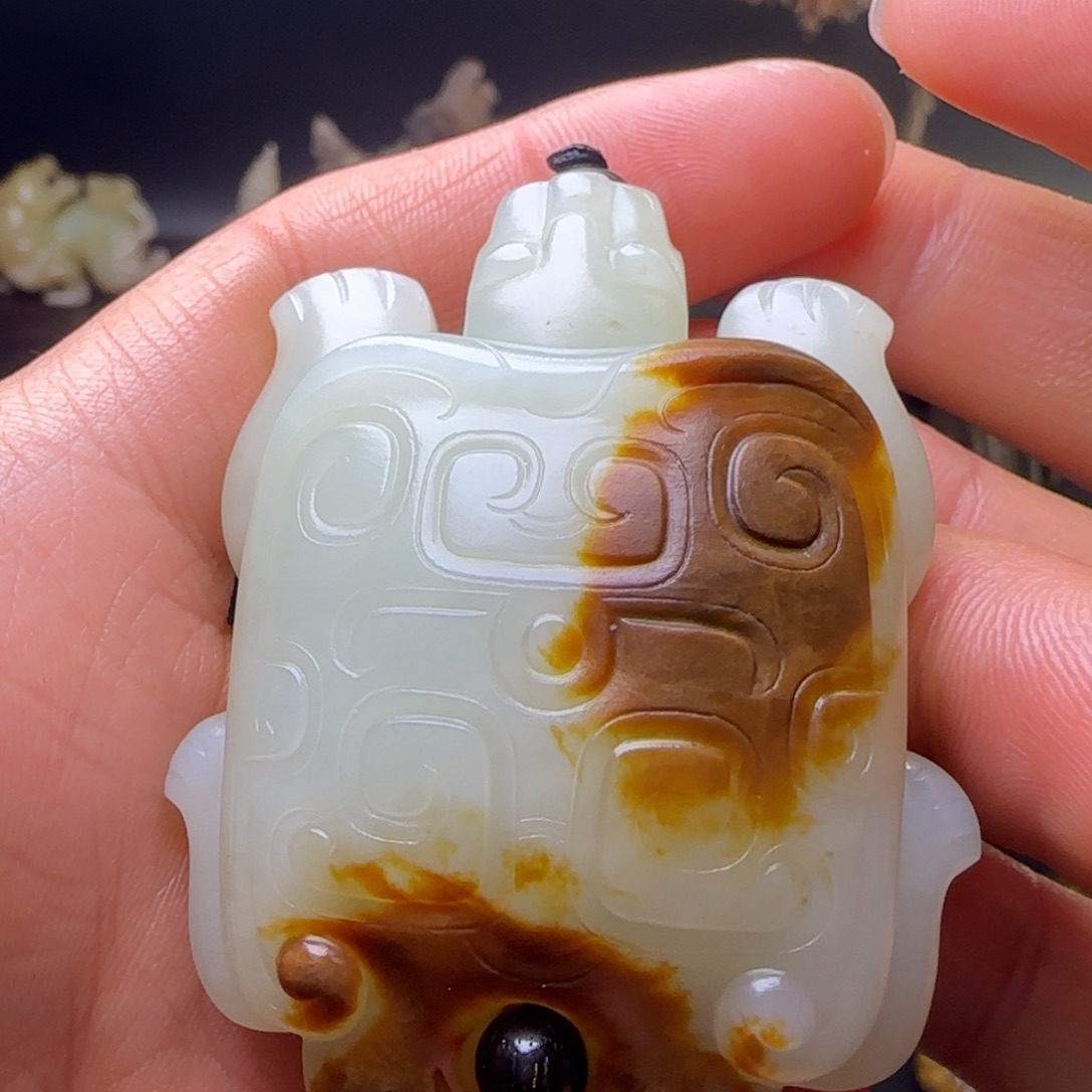九***圣和田玉（糖玉）未镶嵌挂件