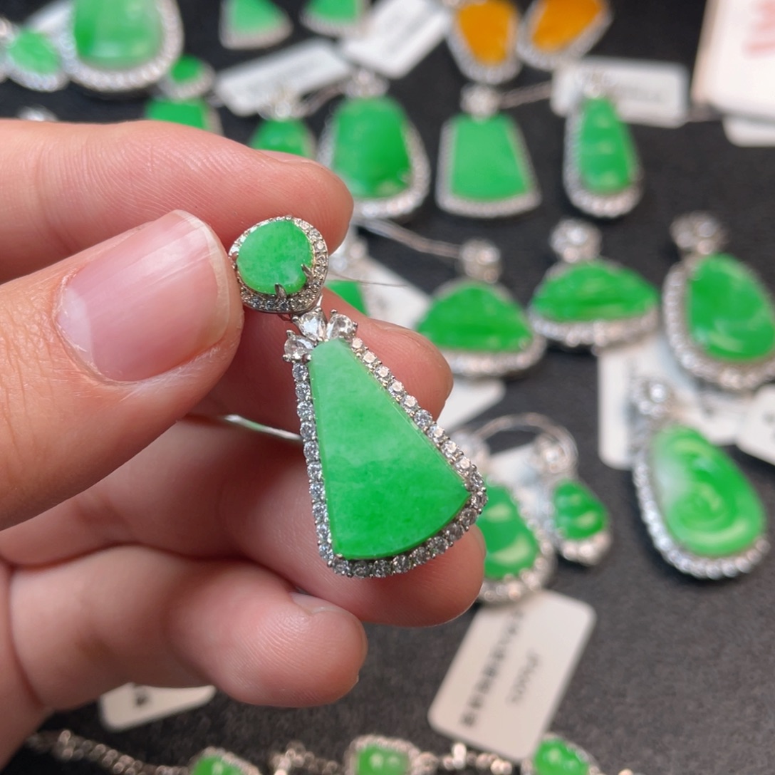 翡翠吊坠(不含链)银S925镶嵌