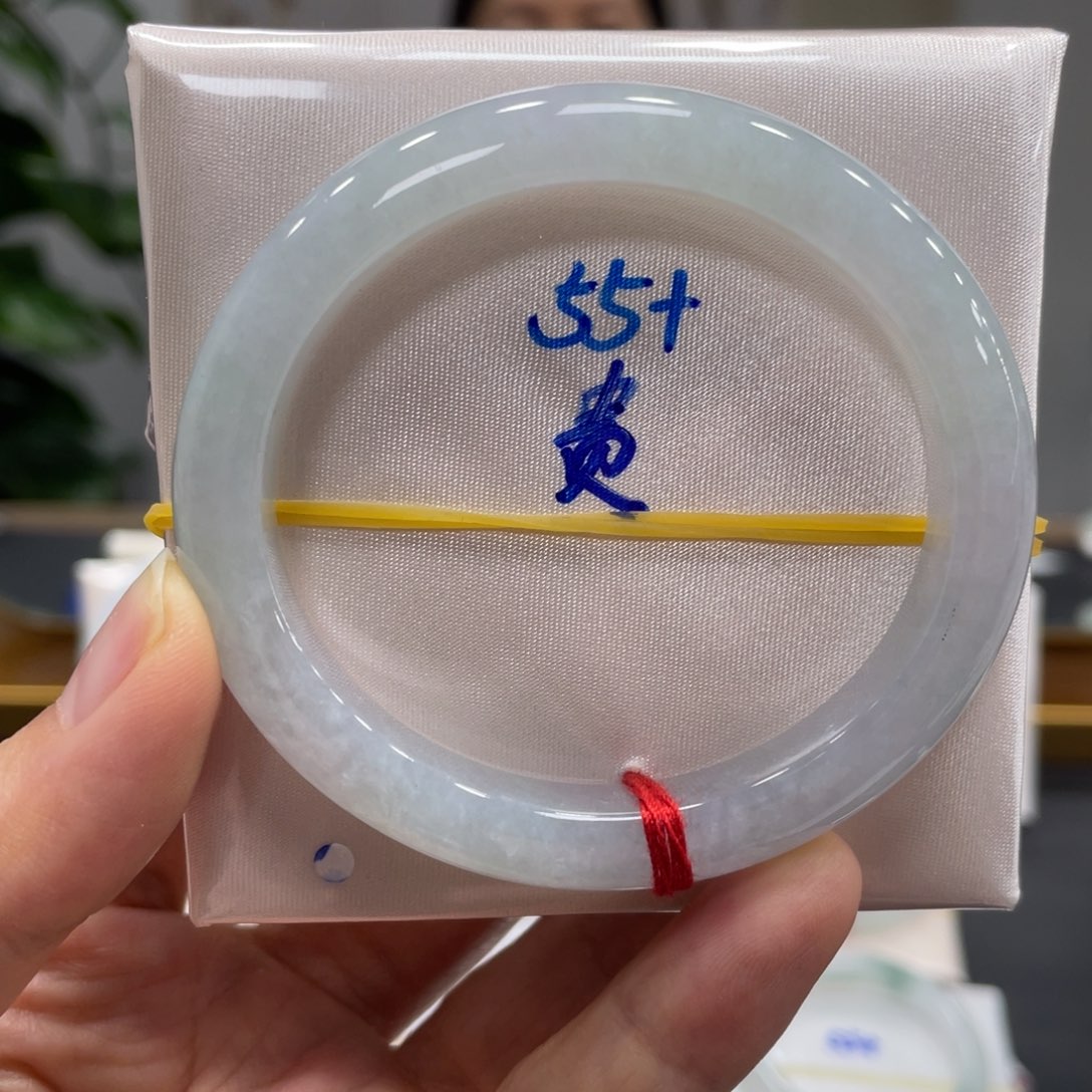 翡翠未镶嵌手镯翡翠