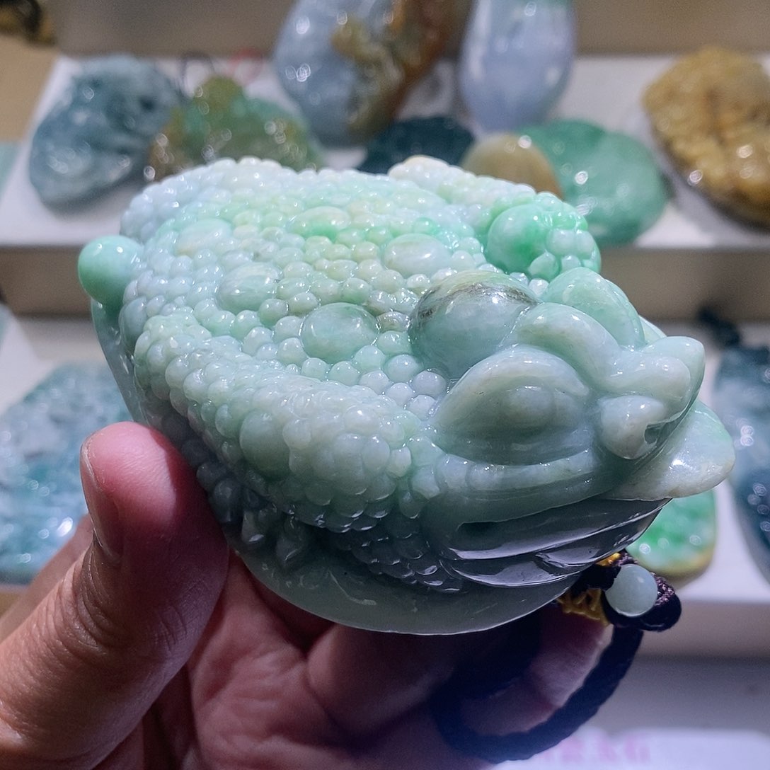 【闪购商品】翡翠颈饰未镶嵌蟾