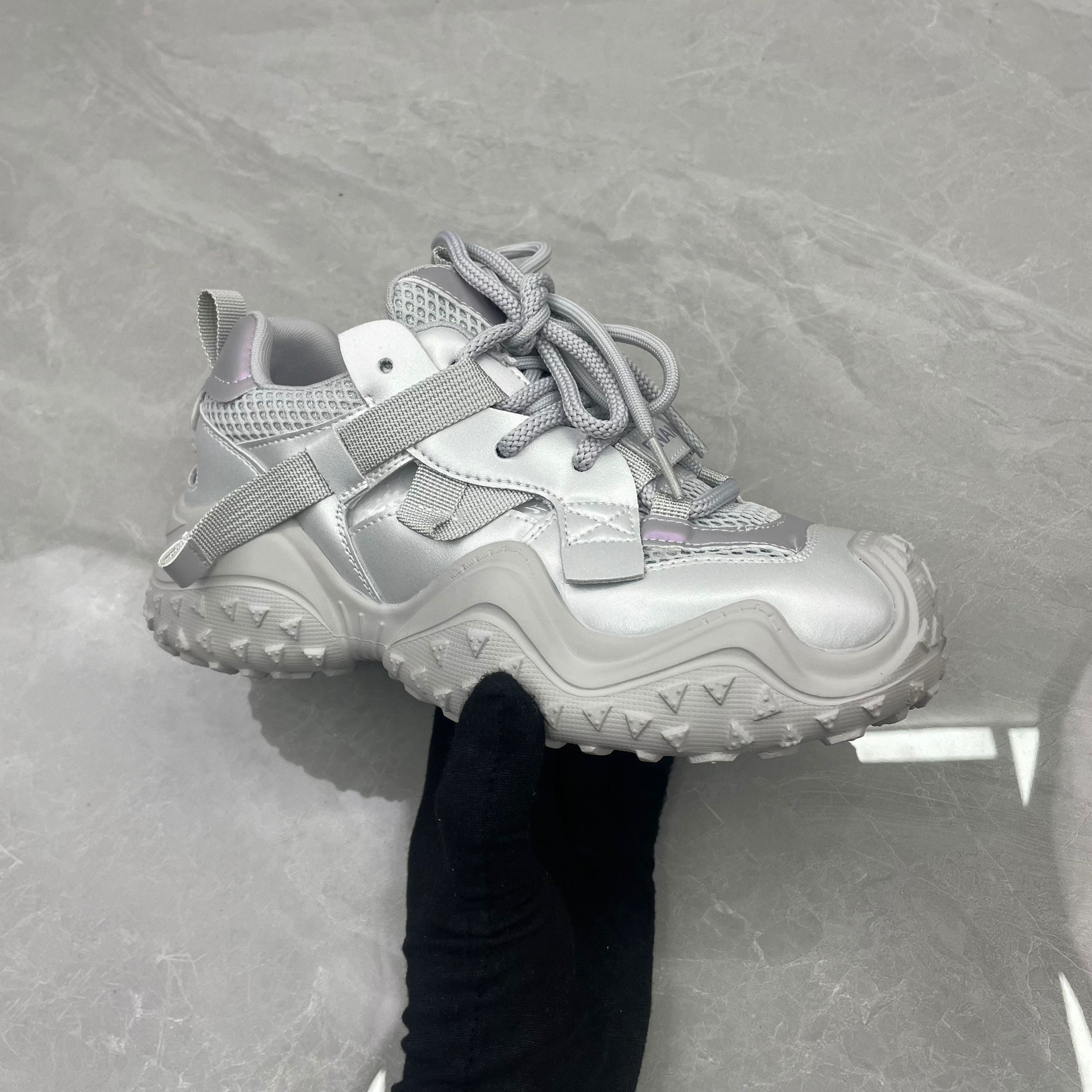 老爹鞋   女42208-7772 （孤品）f区区36/35码