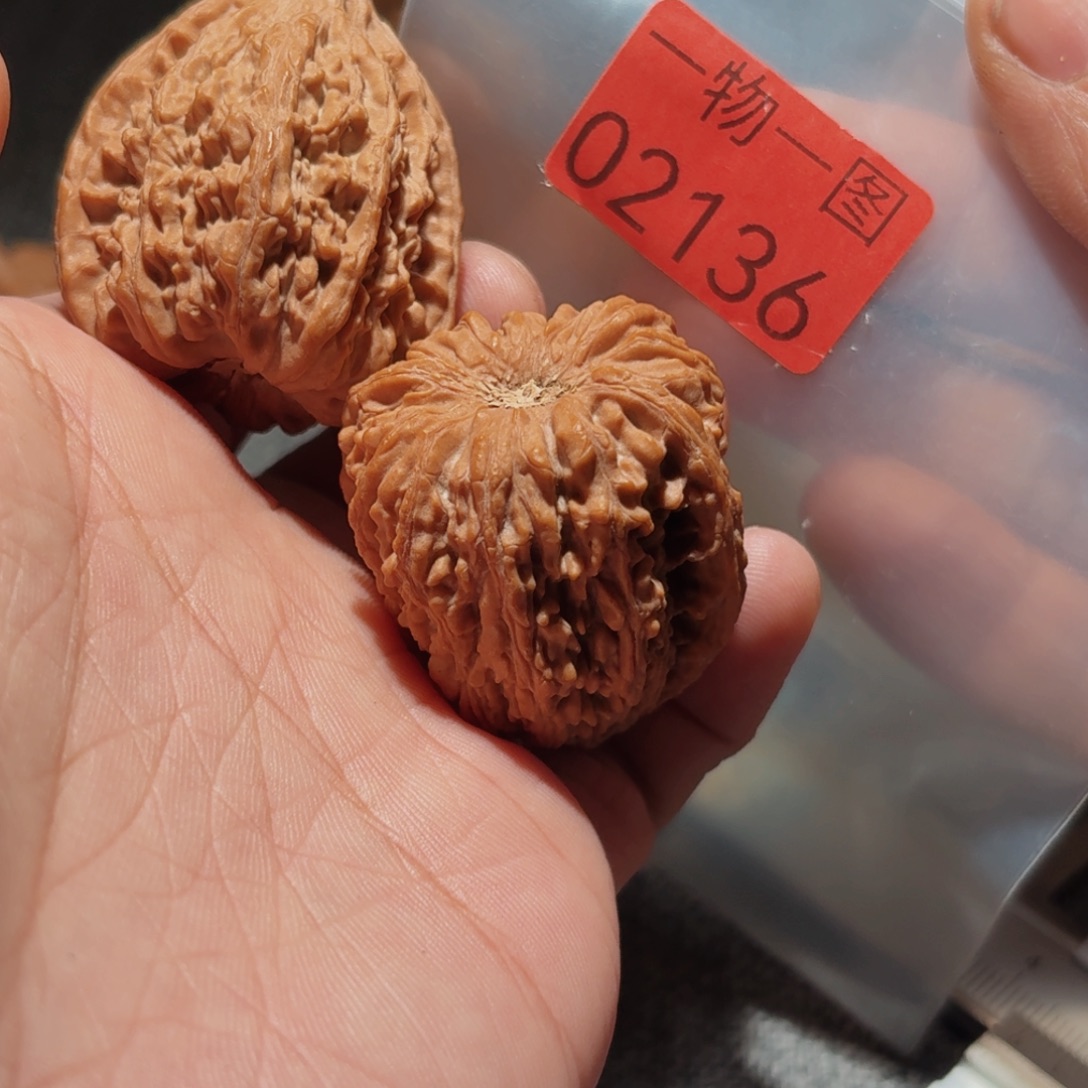 文玩核桃把件塔尖