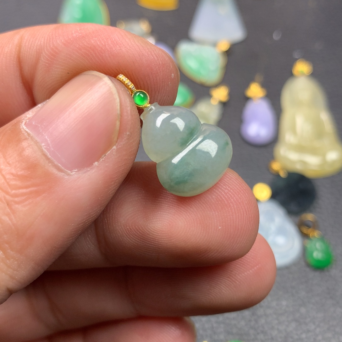 【闪购商品】颈饰18K金镶嵌翡翠翡翠