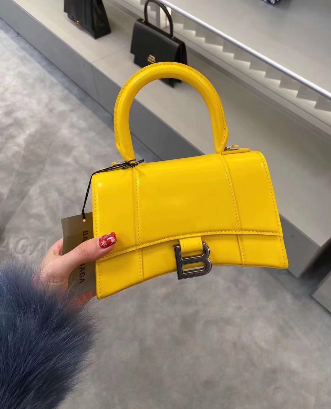 95新 Balenciaga/巴黎世家 展会外场  黄色 xs 沙漏包 