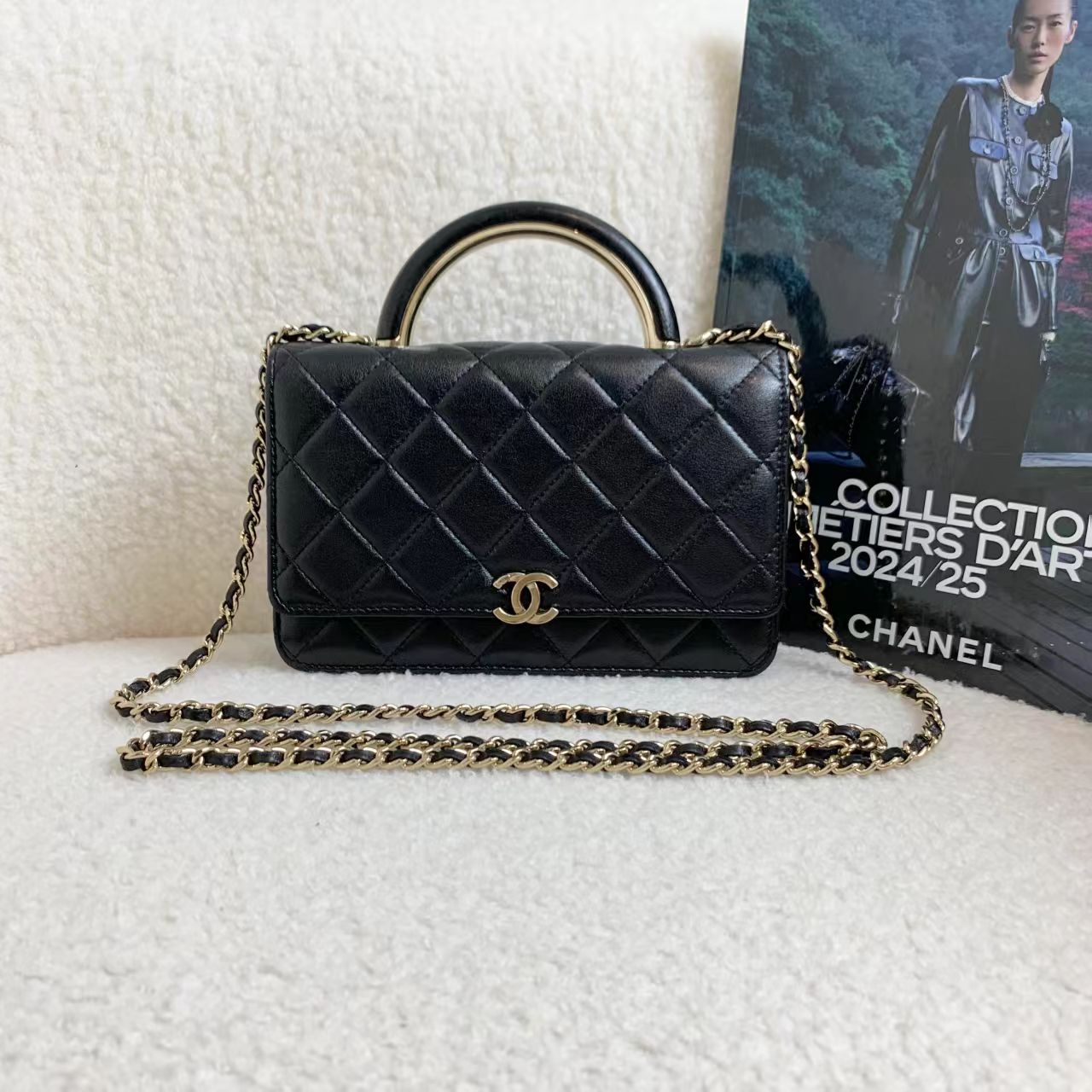 99新 Chanel/香奈儿 壹臻/22A黑金羊手柄woc/12期免息/ 44017475