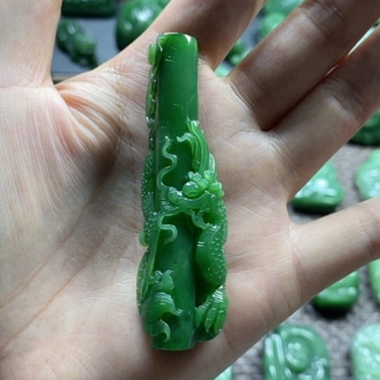 【闪购商品】颈饰未镶嵌和田玉