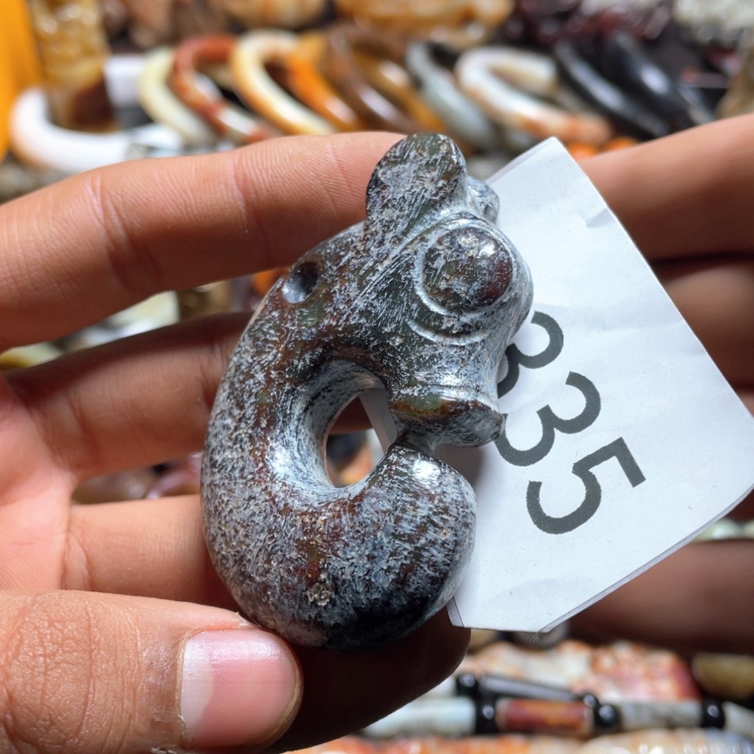 和田玉（糖玉）挂件未镶嵌