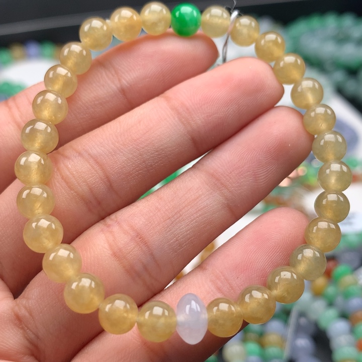 翡翠手镯未镶嵌卡