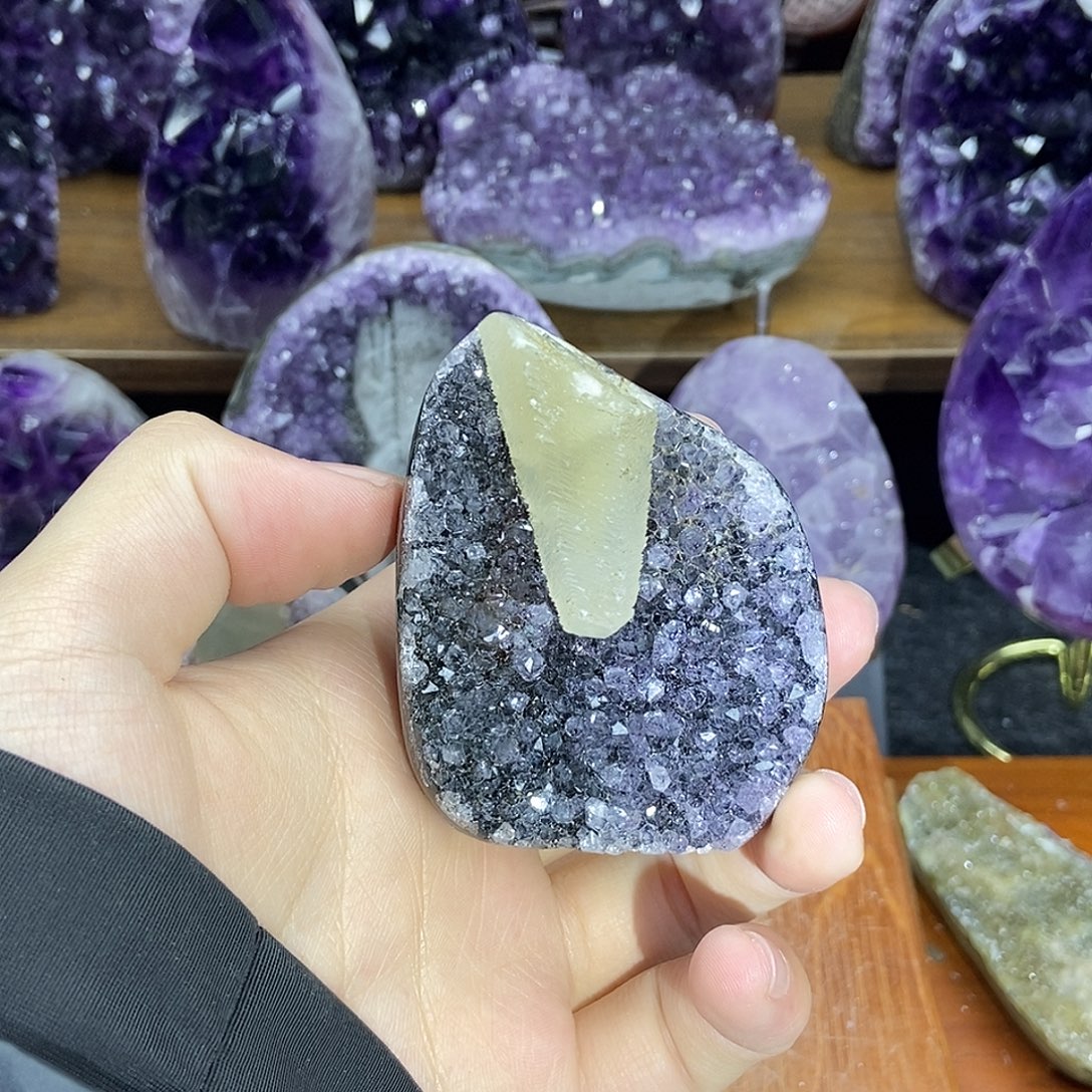 紫晶大型摆件（非配饰）未镶嵌