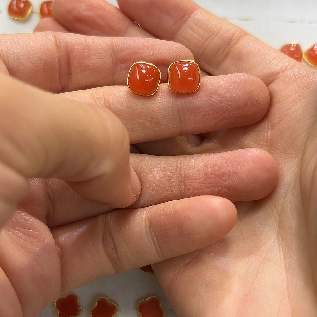 银S925镶嵌南红玛瑙耳饰瑞*