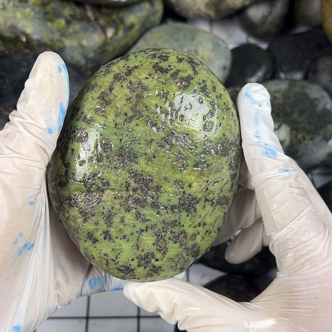 未镶嵌蛇纹石玉西藏藏玉药王石風*