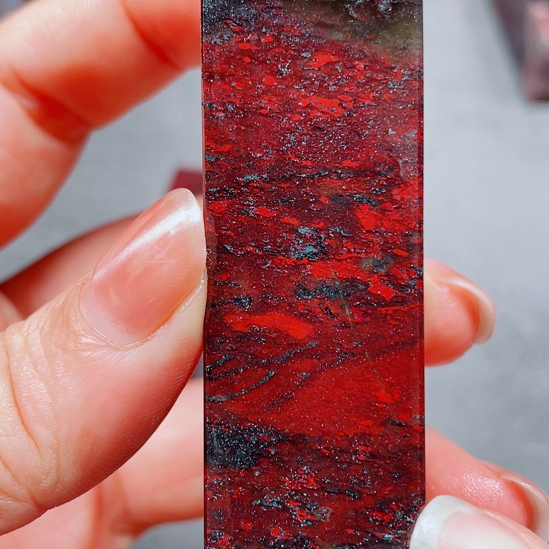 玉桂林鸡血玉印章镇尺17