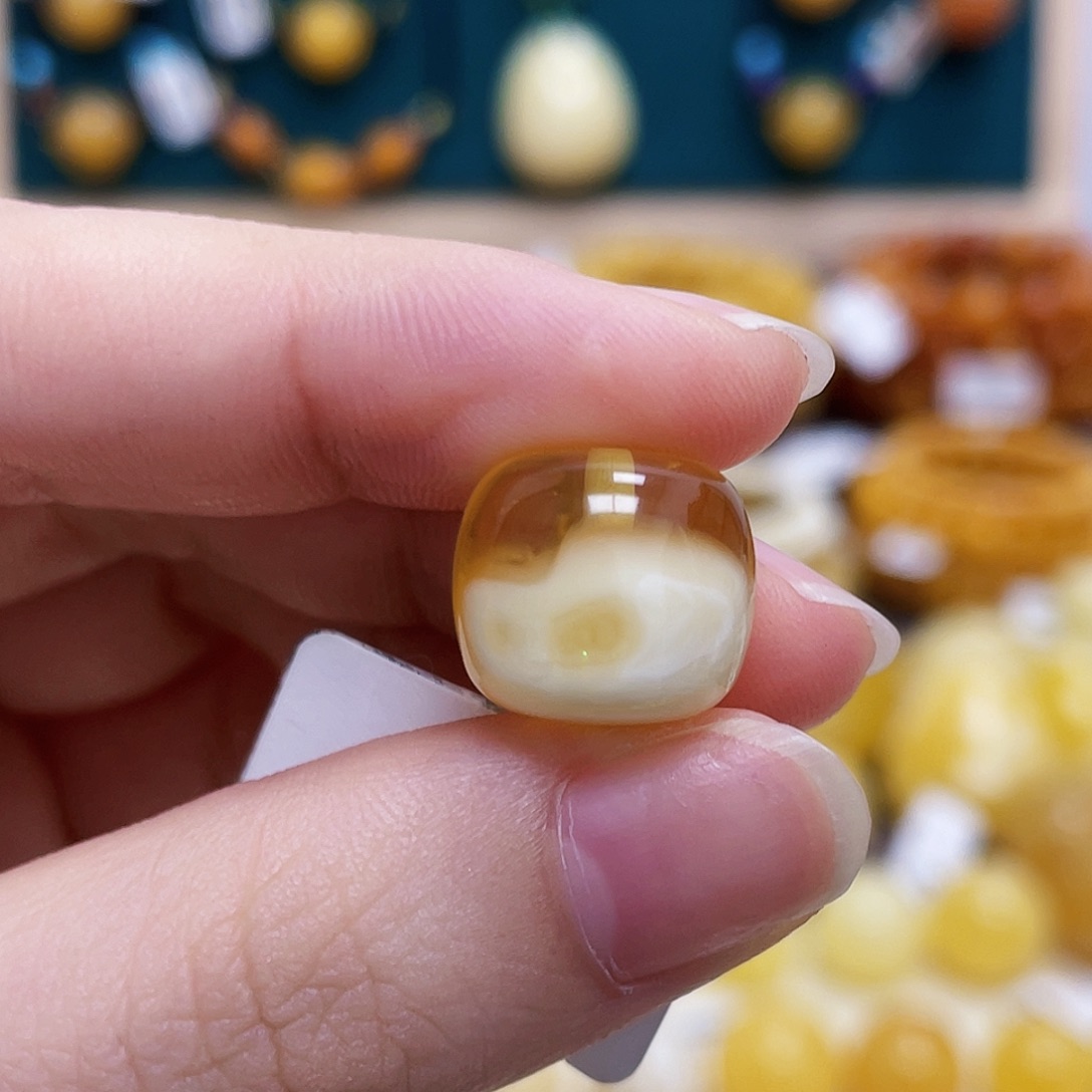 琥珀未镶嵌珠宝奇石14mm荷包蛋老型 瑕