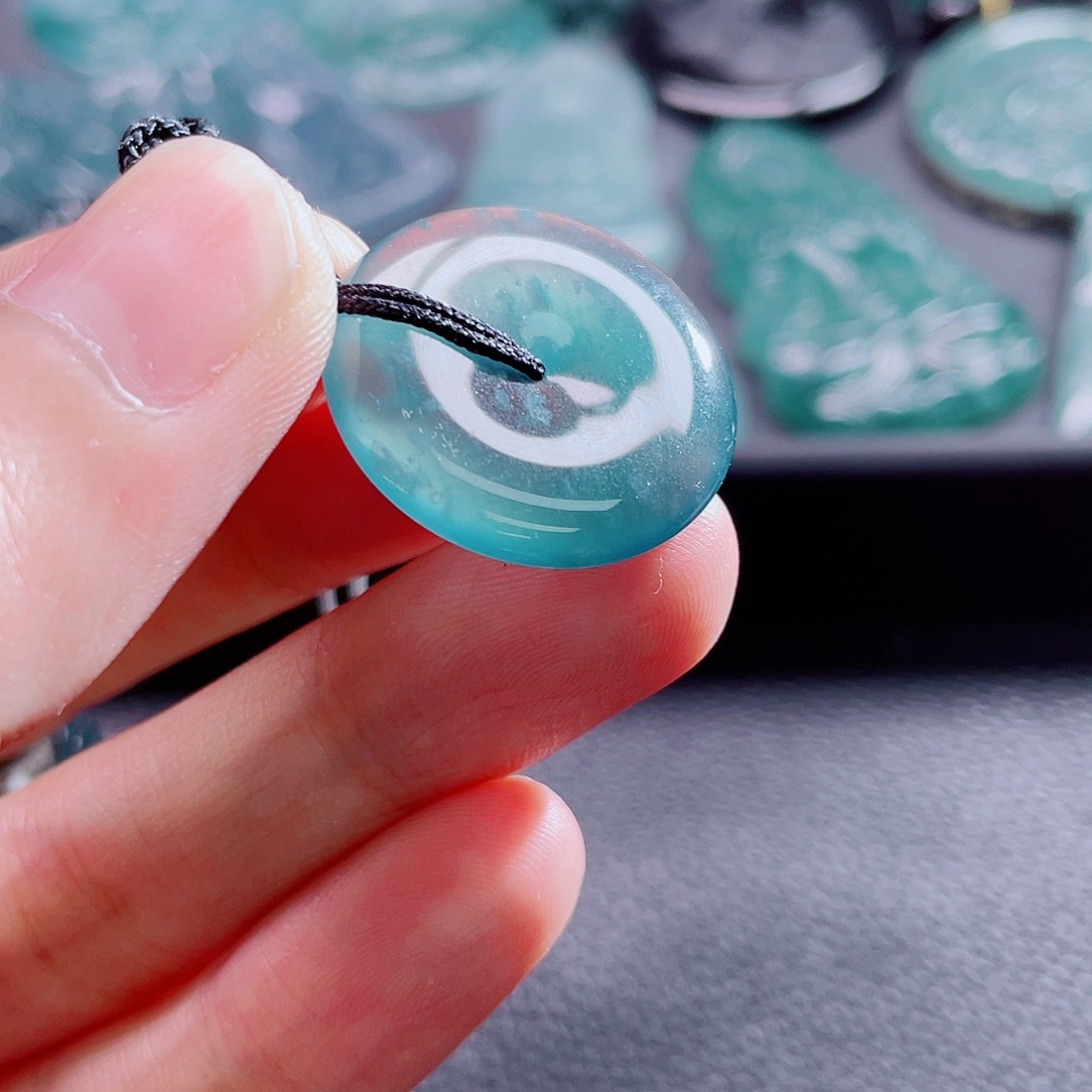 翡翠颈饰未镶嵌808088888