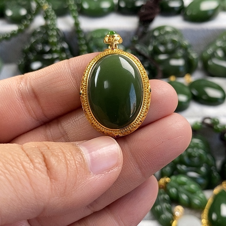 和田玉（碧玉）未镶嵌颈饰