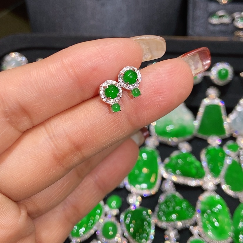 【闪购商品】翡翠耳饰未镶嵌天然翡翠