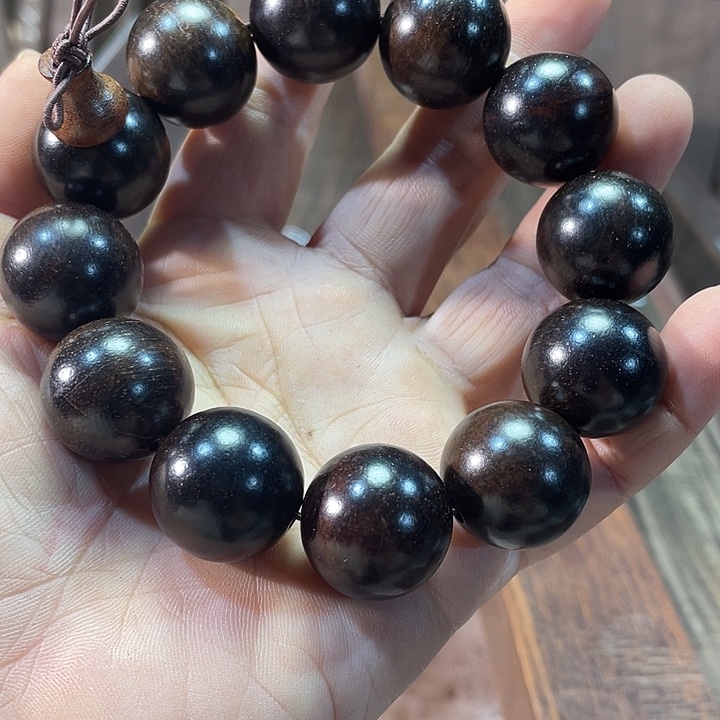 交趾黄檀（大红酸枝）