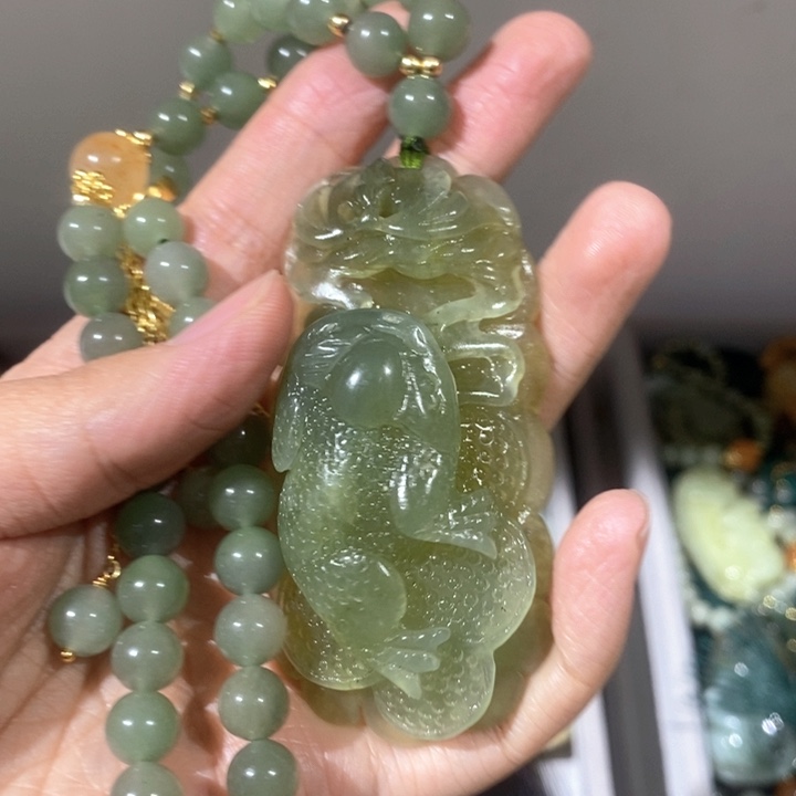 岫玉未镶嵌毛衣链