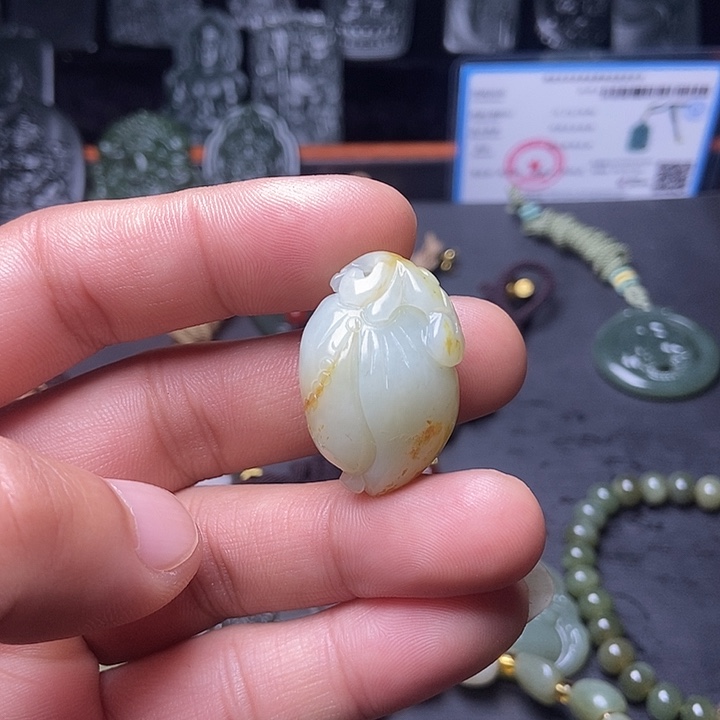 颈饰未镶嵌和田玉