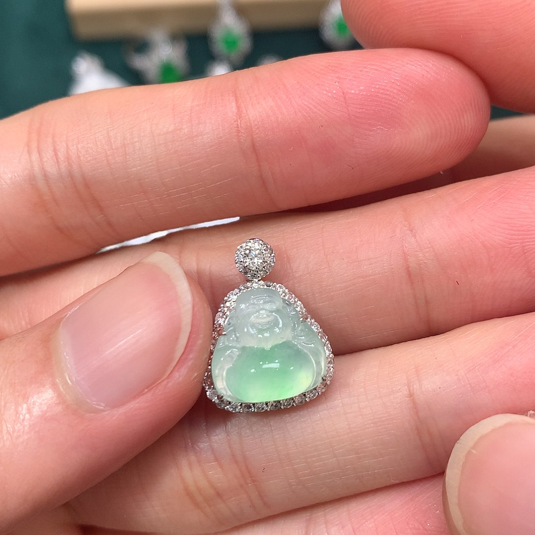 翡翠吊坠(不含链)18K金镶嵌