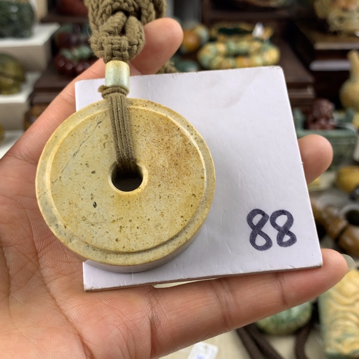 平***乐岫岩河磨玉（透闪石质玉）未镶嵌珠宝奇石