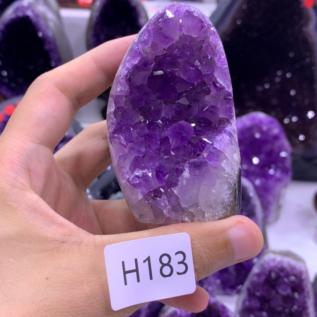 织绣乌拉圭紫水晶摆件183