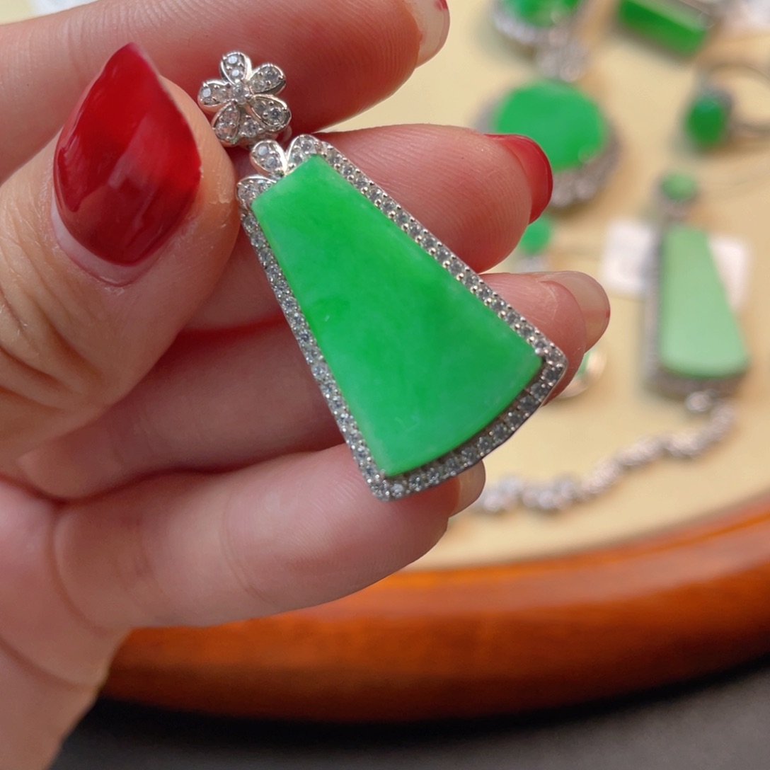 翡翠吊坠(不含链)银S925镶嵌