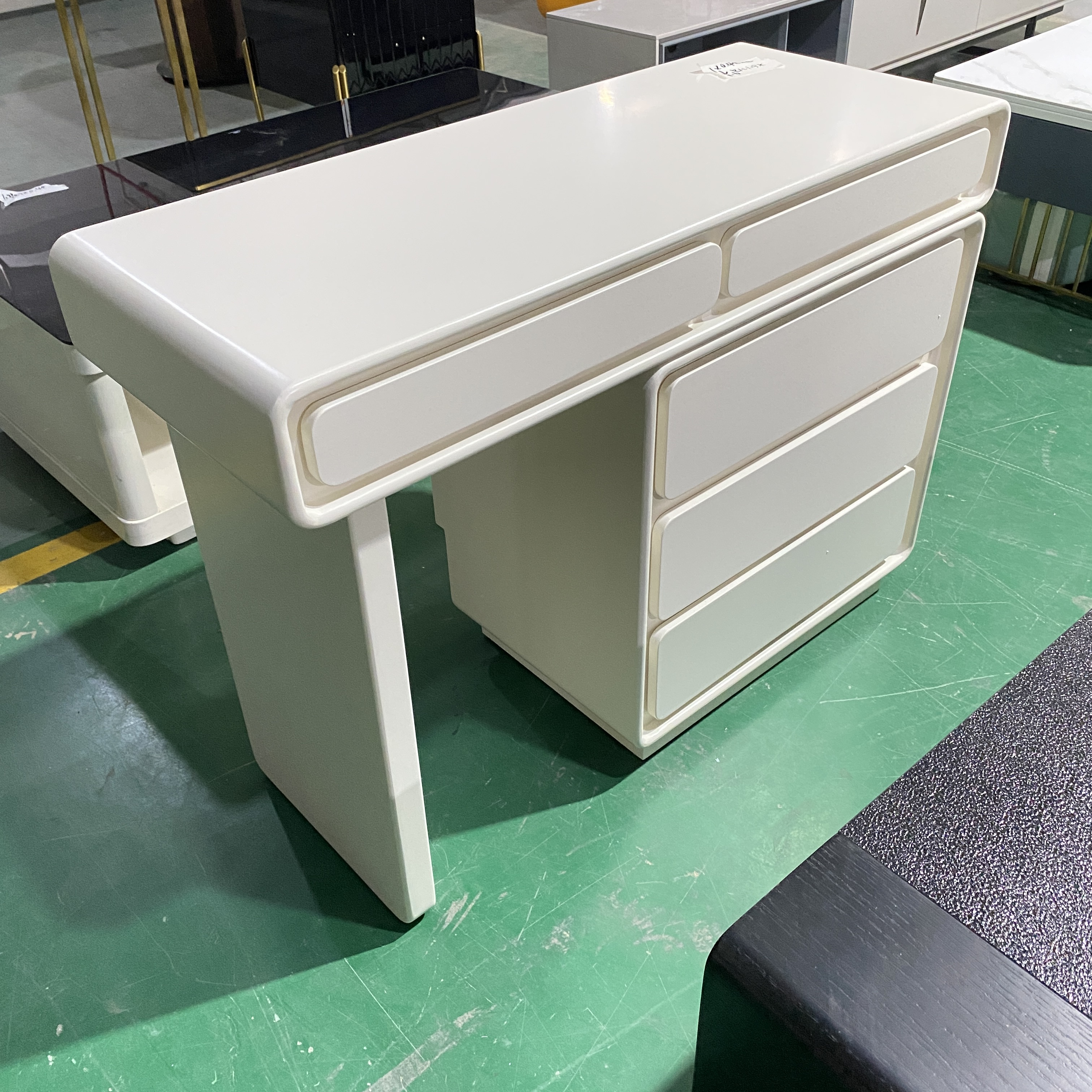 DZ梳妆台，尺寸1米*0.4米*0.72，轻奢化妆桌