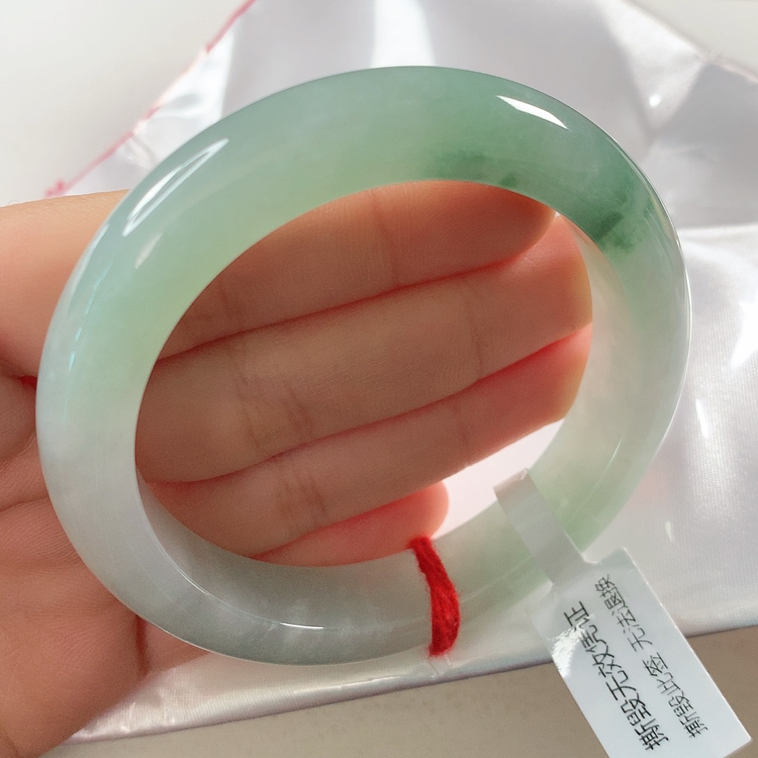 翡翠手镯未镶嵌 正圈⑧②