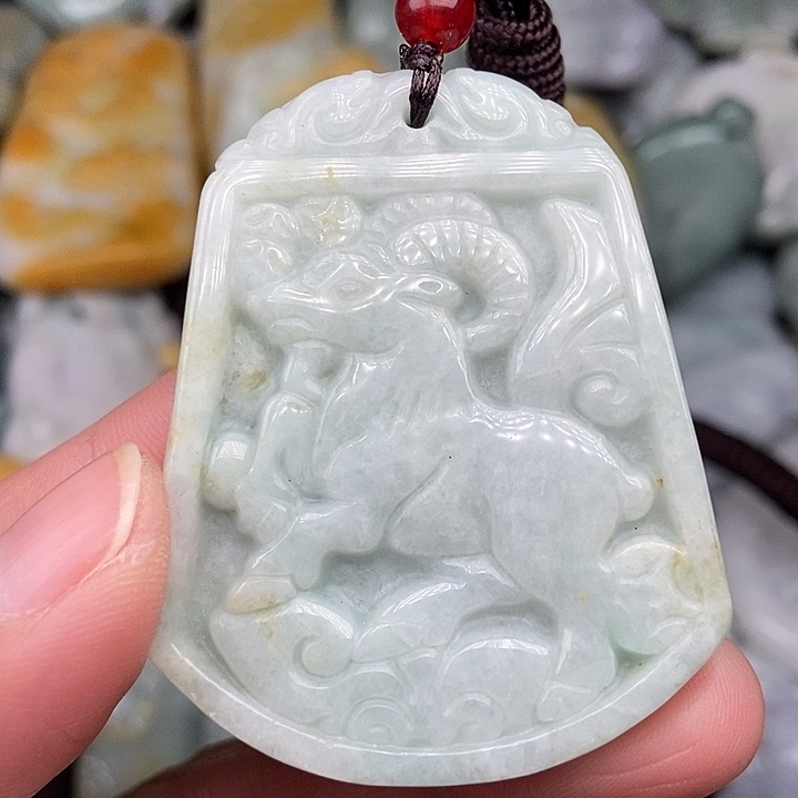 颈饰未镶嵌翡翠翡翠